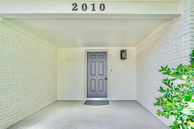 2010 Woodvale Drive, Missouri City, TX 77489