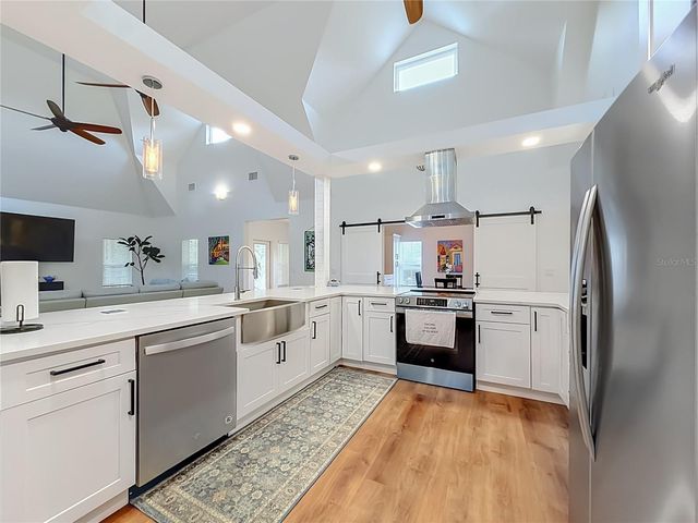6687 W 7 RIVERS DRIVE, Crystal River, FL 34429