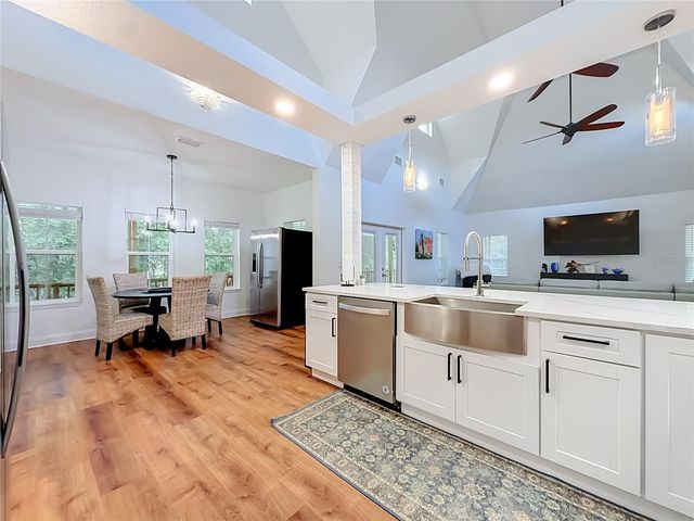 6687 W 7 RIVERS DRIVE, Crystal River, FL 34429