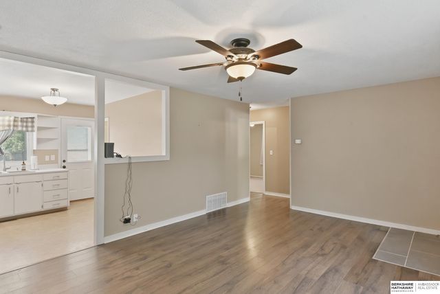 5925 Tangeman Terrace, Lincoln, NE 68505