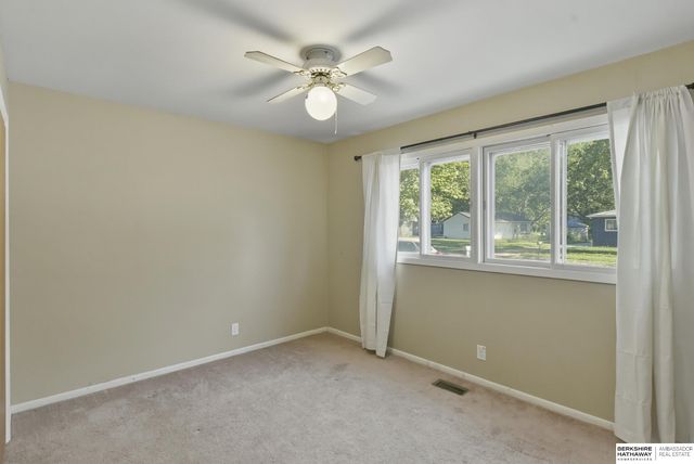 5925 Tangeman Terrace, Lincoln, NE 68505