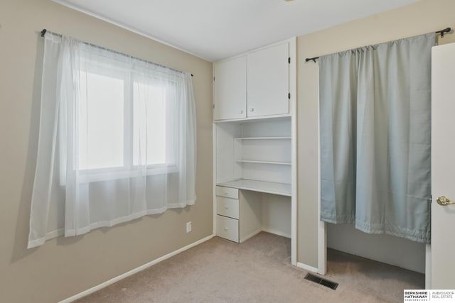 5925 Tangeman Terrace, Lincoln, NE 68505