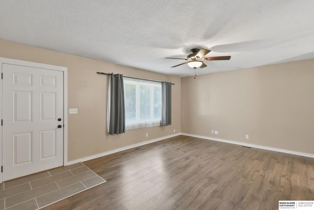 5925 Tangeman Terrace, Lincoln, NE 68505
