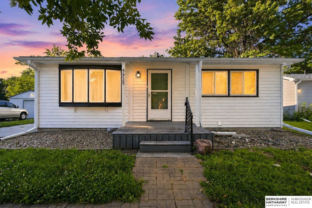 5925 Tangeman Terrace, Lincoln, NE 68505