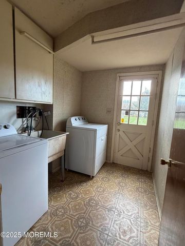 48 Homestead Road, Freehold, NJ 07728