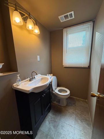 48 Homestead Road, Freehold, NJ 07728