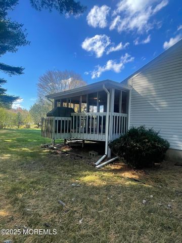 48 Homestead Road, Freehold, NJ 07728