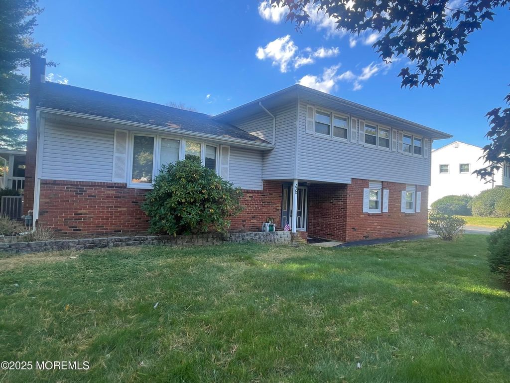 48 Homestead Road, Freehold, NJ 07728