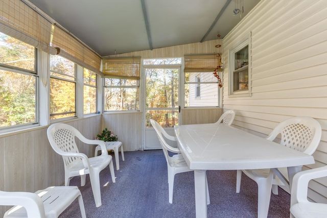 10 Dutton Road, Pelham, NH 03076