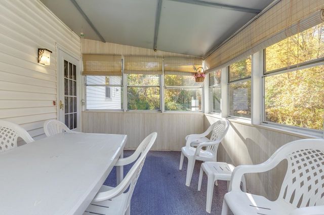 10 Dutton Road, Pelham, NH 03076