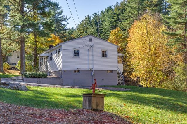 10 Dutton Road, Pelham, NH 03076