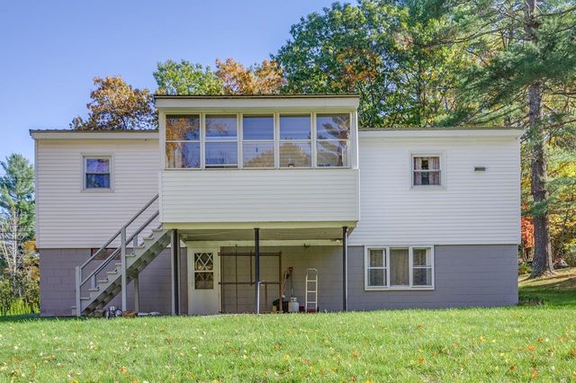 10 Dutton Road, Pelham, NH 03076