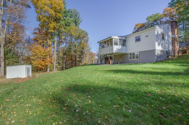 10 Dutton Road, Pelham, NH 03076