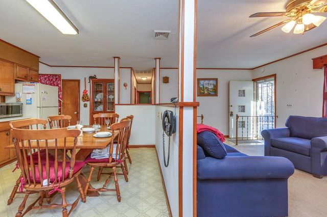 10 Dutton Road, Pelham, NH 03076