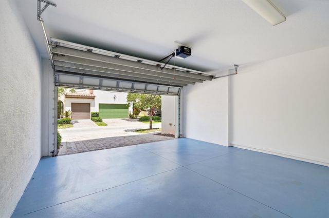 3390 NW 125th Avenue, Sunrise, FL 33323