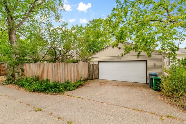 2510 Vincent Avenue N, Minneapolis, MN 55411