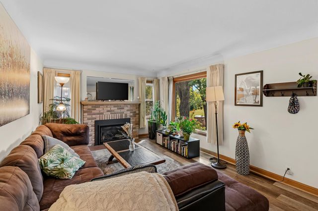 2510 Vincent Avenue N, Minneapolis, MN 55411