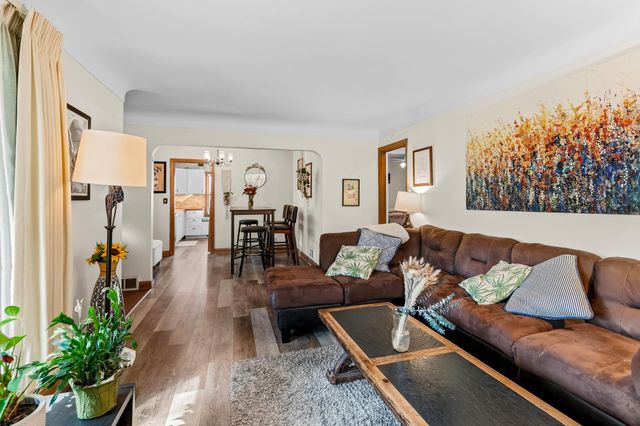 2510 Vincent Avenue N, Minneapolis, MN 55411