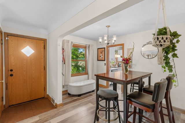 2510 Vincent Avenue N, Minneapolis, MN 55411