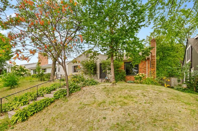 2510 Vincent Avenue N, Minneapolis, MN 55411