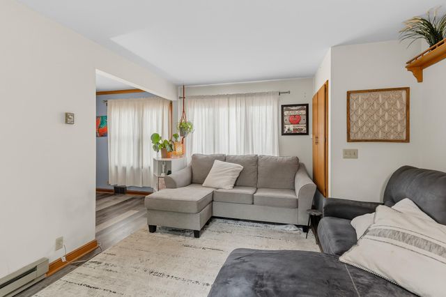 2510 Vincent Avenue N, Minneapolis, MN 55411