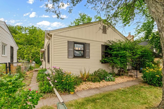 2510 Vincent Avenue N, Minneapolis, MN 55411