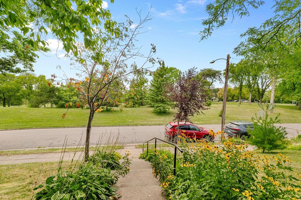 2510 Vincent Avenue N, Minneapolis, MN 55411 — photo 2