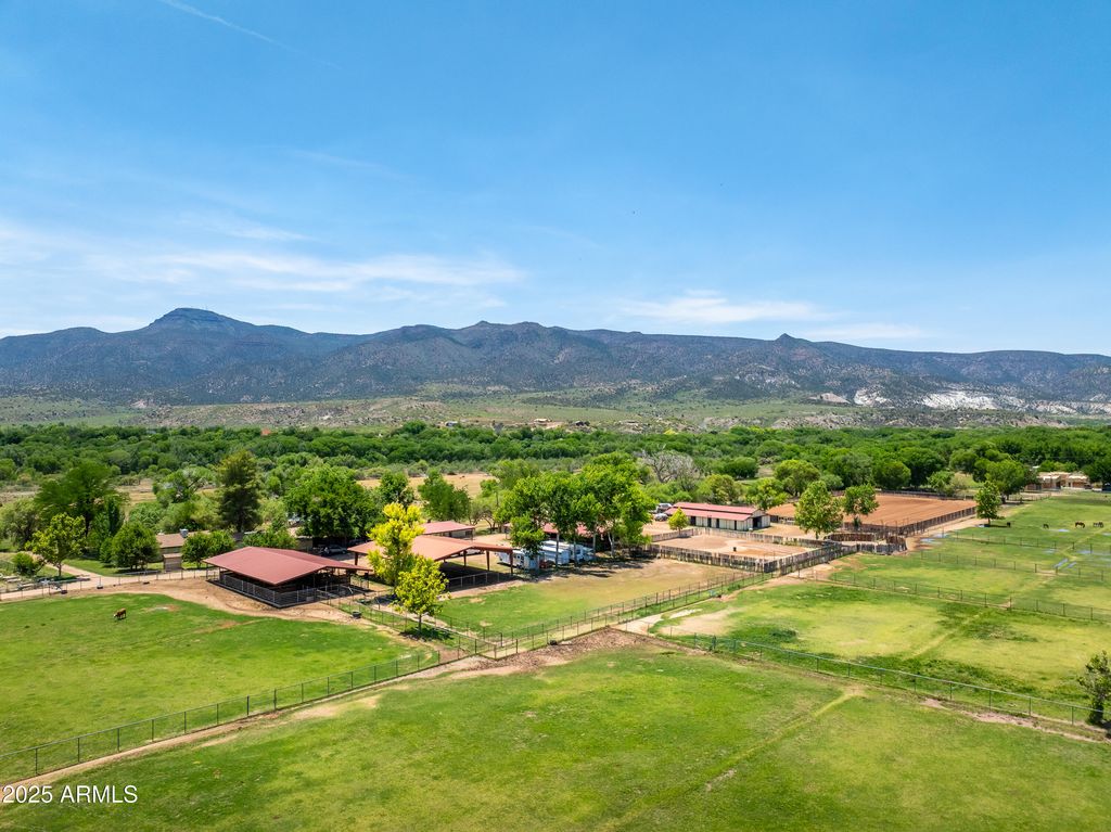 707 E QUARTERHORSE Lane, Camp Verde, AZ 86322