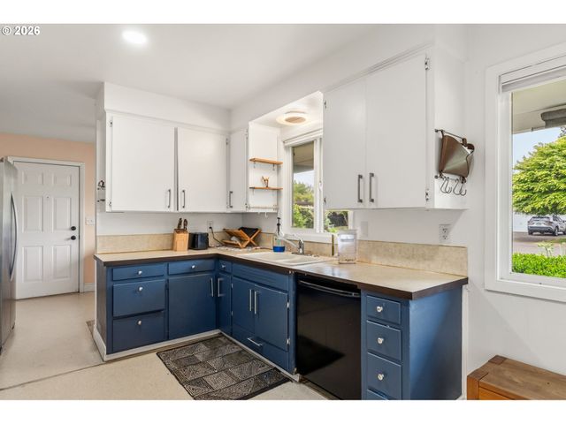 807 VINCENT St, Eugene, OR 97401
