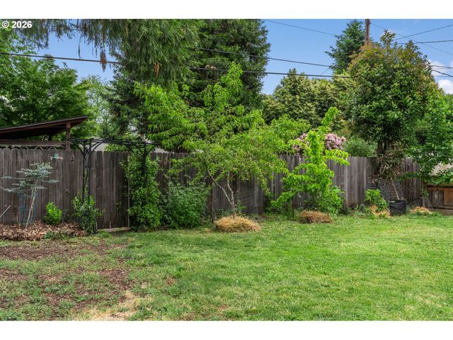 807 VINCENT St, Eugene, OR 97401