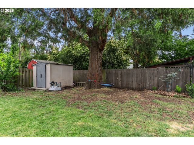 807 VINCENT St, Eugene, OR 97401
