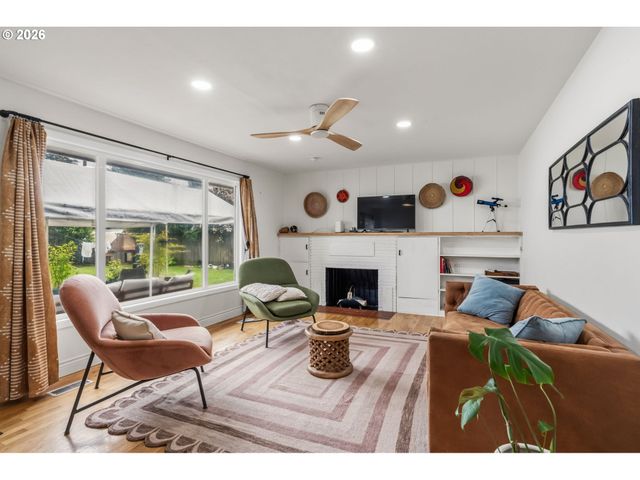 807 VINCENT St, Eugene, OR 97401