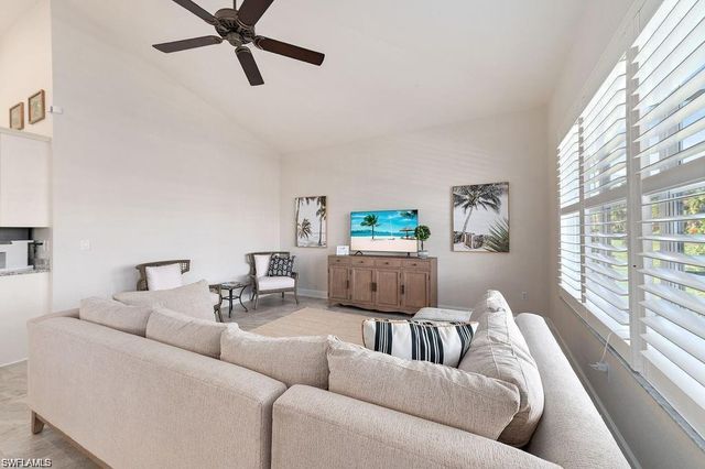 8963 Appaloosa CT, Naples, FL 34113