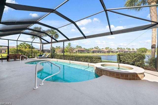 8963 Appaloosa CT, Naples, FL 34113