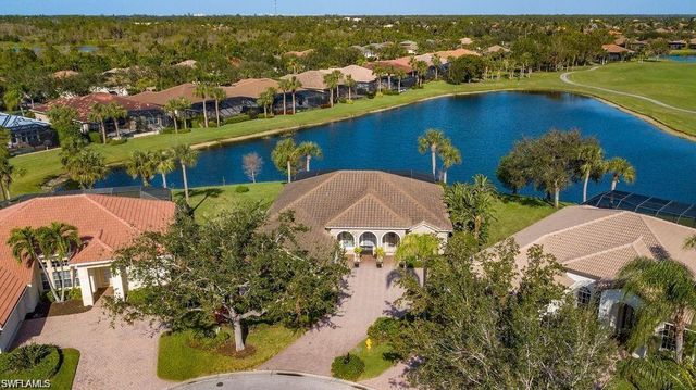 8963 Appaloosa CT, Naples, FL 34113