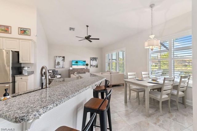 8963 Appaloosa CT, Naples, FL 34113