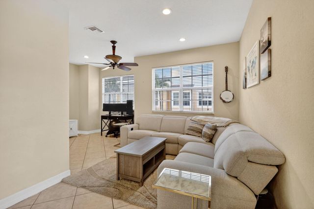 115 Harbors Way, Boynton Beach, FL 33435