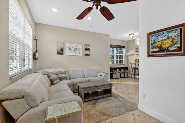 115 Harbors Way, Boynton Beach, FL 33435