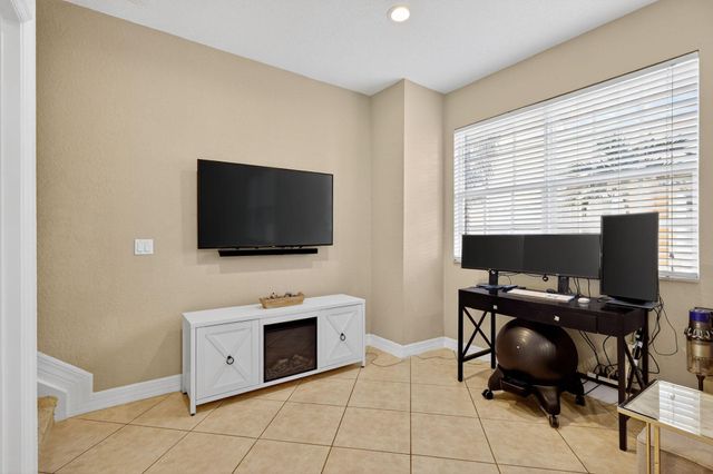 115 Harbors Way, Boynton Beach, FL 33435