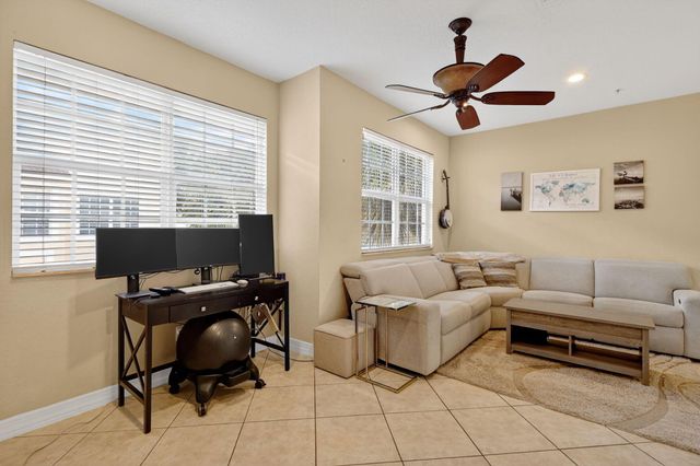 115 Harbors Way, Boynton Beach, FL 33435