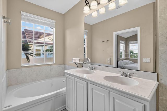 115 Harbors Way, Boynton Beach, FL 33435