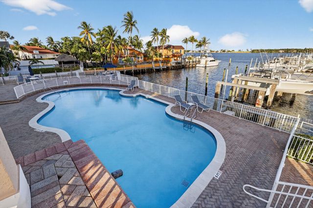 115 Harbors Way, Boynton Beach, FL 33435