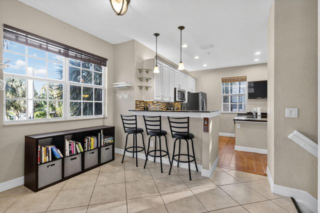 115 Harbors Way, Boynton Beach, FL 33435