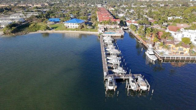 115 Harbors Way, Boynton Beach, FL 33435