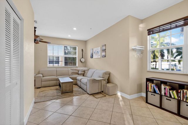 115 Harbors Way, Boynton Beach, FL 33435