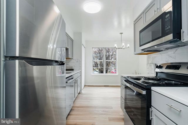 14816 MILLICENT CT, Centreville, VA 20120