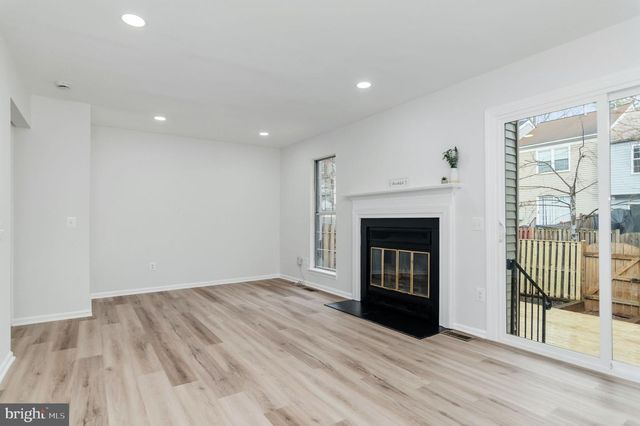 14816 MILLICENT CT, Centreville, VA 20120