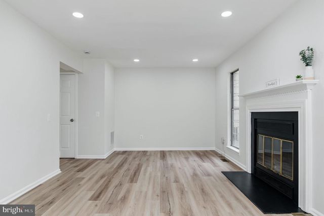 14816 MILLICENT CT, Centreville, VA 20120