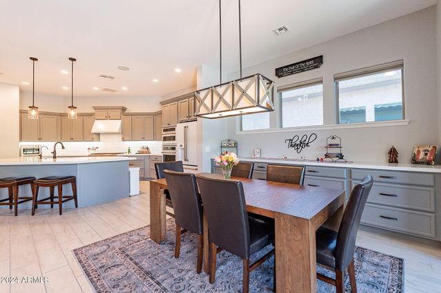 21258 W MEADOWBROOK Avenue, Buckeye, AZ 85396