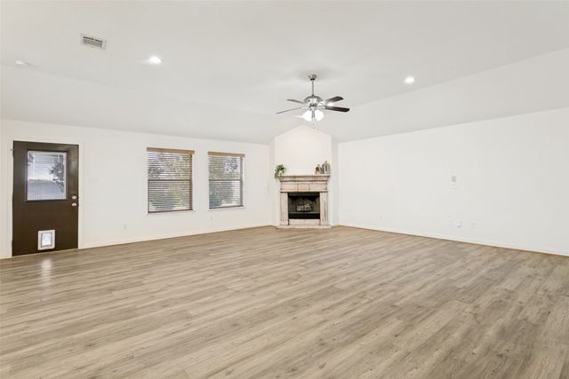 368 Lockwood Lane, Weatherford, TX 76087